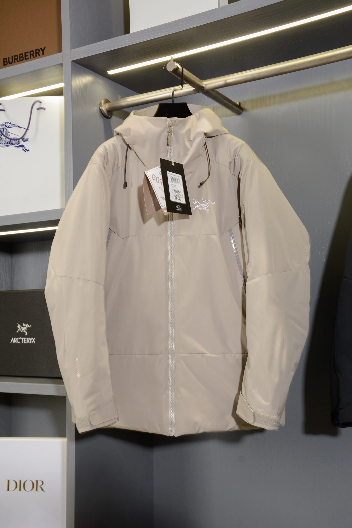 wg.luxury- 1r3t5ryx embroidery padded jacket 3colour item:E-F020H2705-3